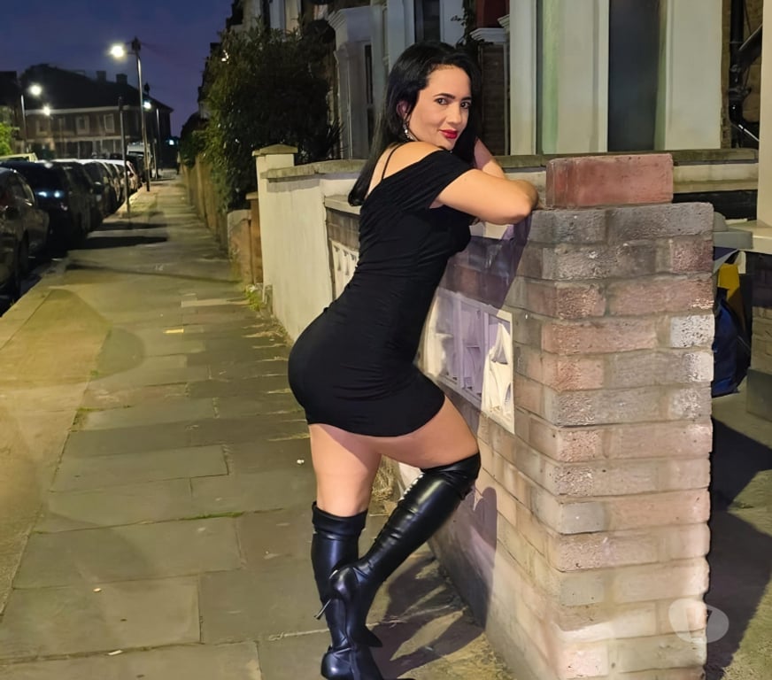 Escorts Essex Harlow - Photos for 💯CHLOE BRAZILIAN BRUNETTE ♥️GFE💯DOMINATRIX