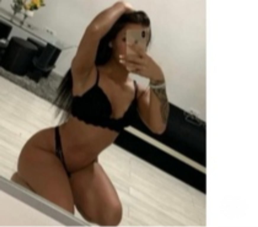 Escorts Derbyshire Derby - Photos for Naughty Elly 🍓Sensual🍓CURVY Hot🍓PARTY🔞 New