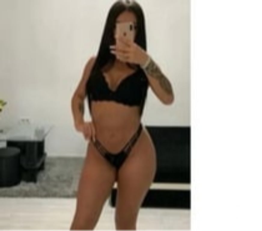 Escorts Derbyshire Derby - Photos for Naughty Elly 🍓Sensual🍓CURVY Hot🍓PARTY🔞 New