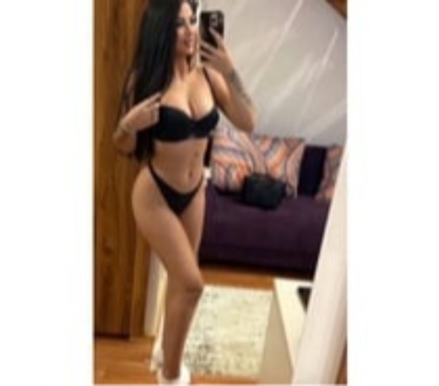 Escorts Derbyshire Derby - Photos for Naughty Elly 🍓Sensual🍓CURVY Hot🍓PARTY🔞 New