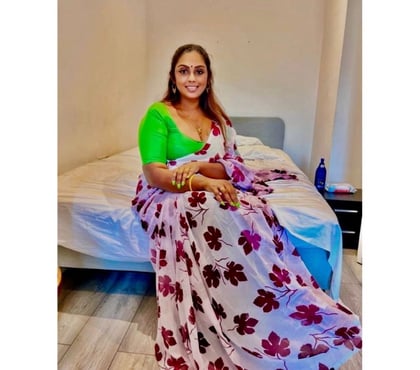 Escorts Barking Station East London - Photos for MEENA SOUTH INDIAN TAMIL NADU GIRL NEW IN BARKING 🇮🇳
