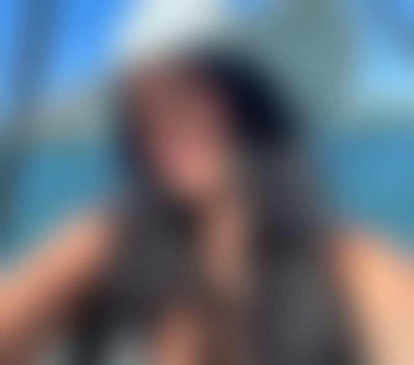 Karina Sexy Latina🖤✨ Wet Kisses