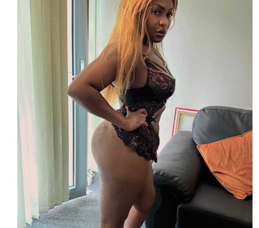 Escorts Glasgow Glasgow City Centre - Glasgow - Photos for Dark Chocolate Out of Africa- Private & Unforgettable a-leve