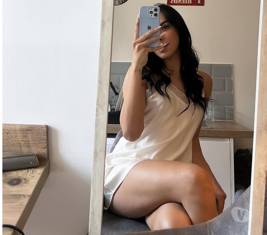 Escorts North Lanarkshire Motherwell - North Lanarkshire - Photos for Beautiful Brazilian TS with Gorgeous Curves