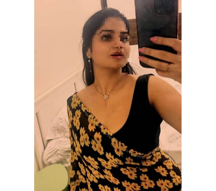 Usha Devi South Indian Girl 💕 ( WhatsApp Me )