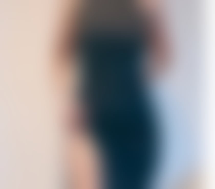 💋English Beauty Slim Toned & Tanned💋