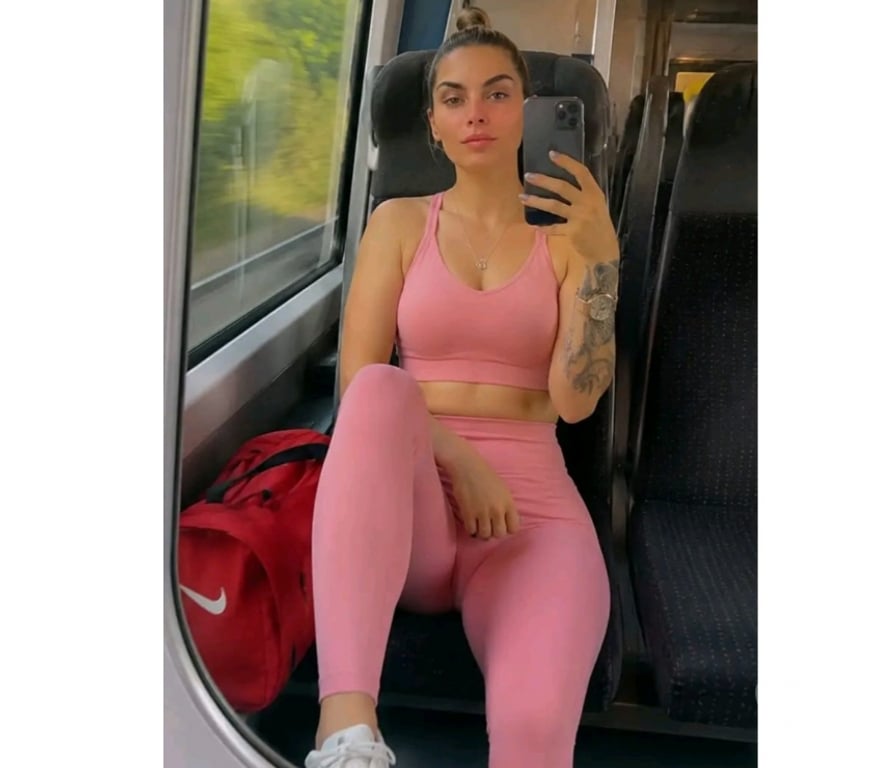 Escorts Buckinghamshire Milton Keynes - Photos for Hey guys im Karla sexy girl im New one you are city