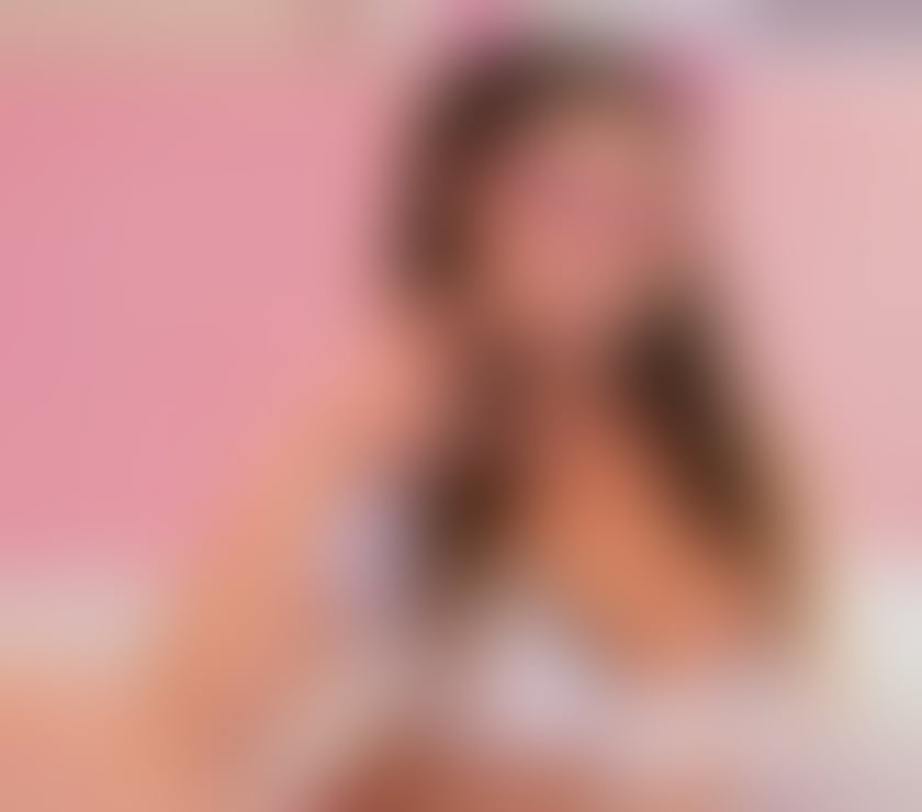 Trans Escorts East London Barking Station - East London - Photos for Bella Kitty Brazilian 🩷Thays big boobs and big ass xxl