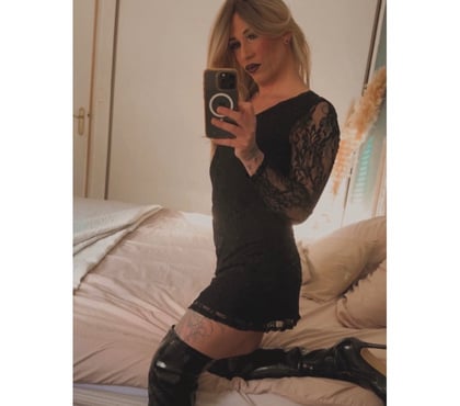 Transsexual Escorts Guildford Town Centre Guildford - Photos for Available for Full Sv ,different positions !!