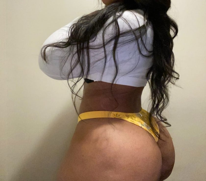 Escorts New Southgate North London - Photos for BIG TITSS IAM LATINA NEW KAROLINE ❤️💛💚 BBW