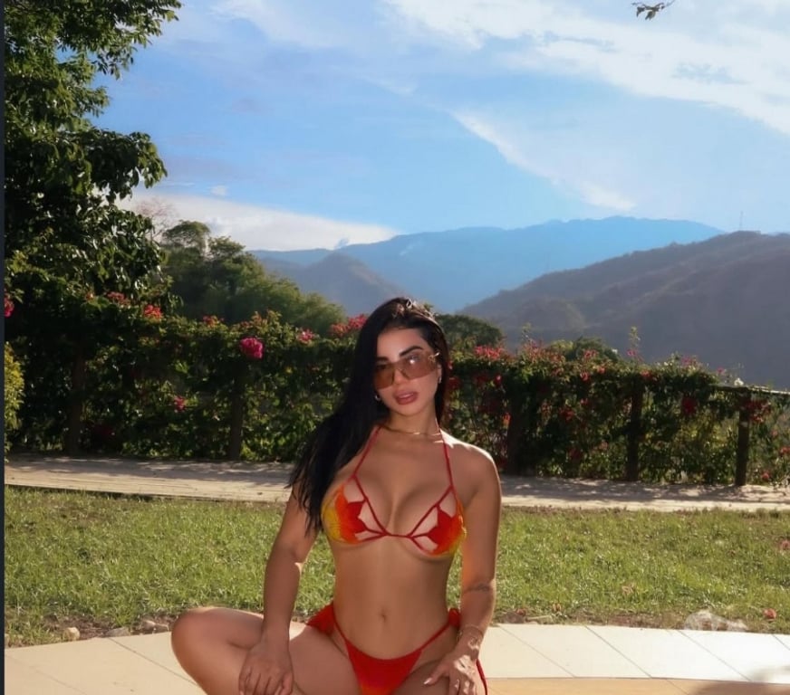 Escorts West London Hillingdon - Photos for MIA 💋 NEW HERE FROM BRAZIL 🇧🇷
