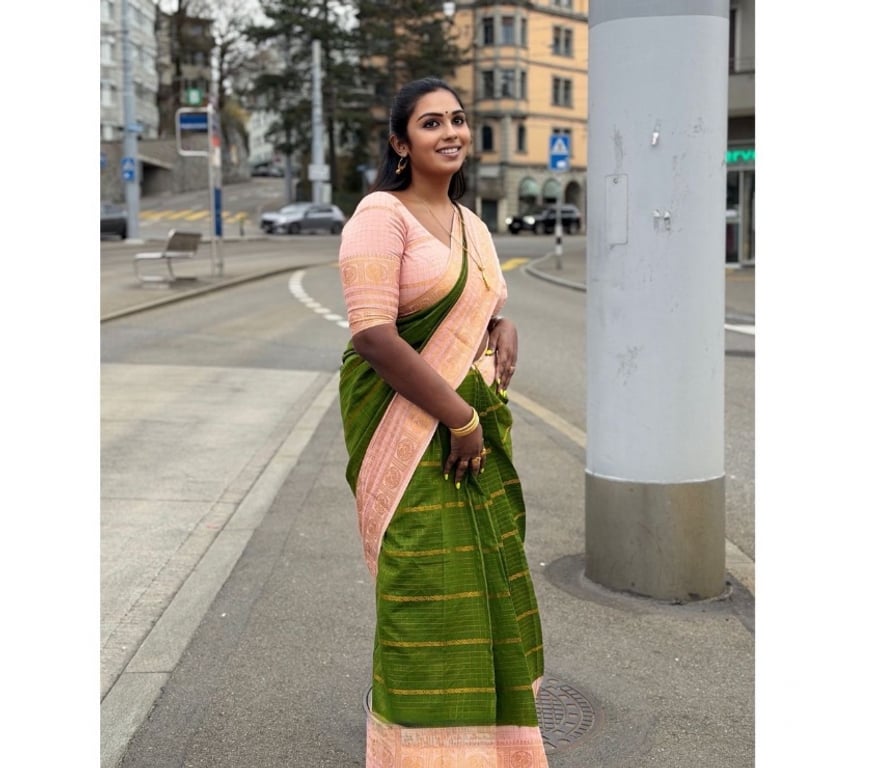 Escorts East London East Ham Station - East London - Photos for MEENA SOUTH INDIAN TAMIL NADU GIRL 🇮🇳