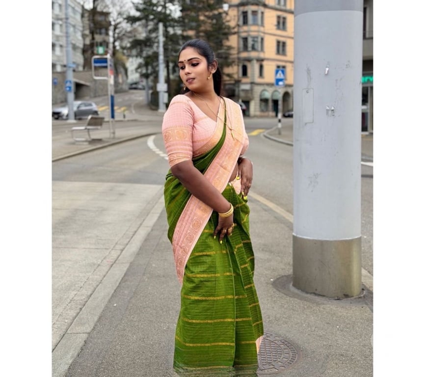 Escorts East London East Ham Station - East London - Photos for MEENA SOUTH INDIAN TAMIL NADU GIRL 🇮🇳