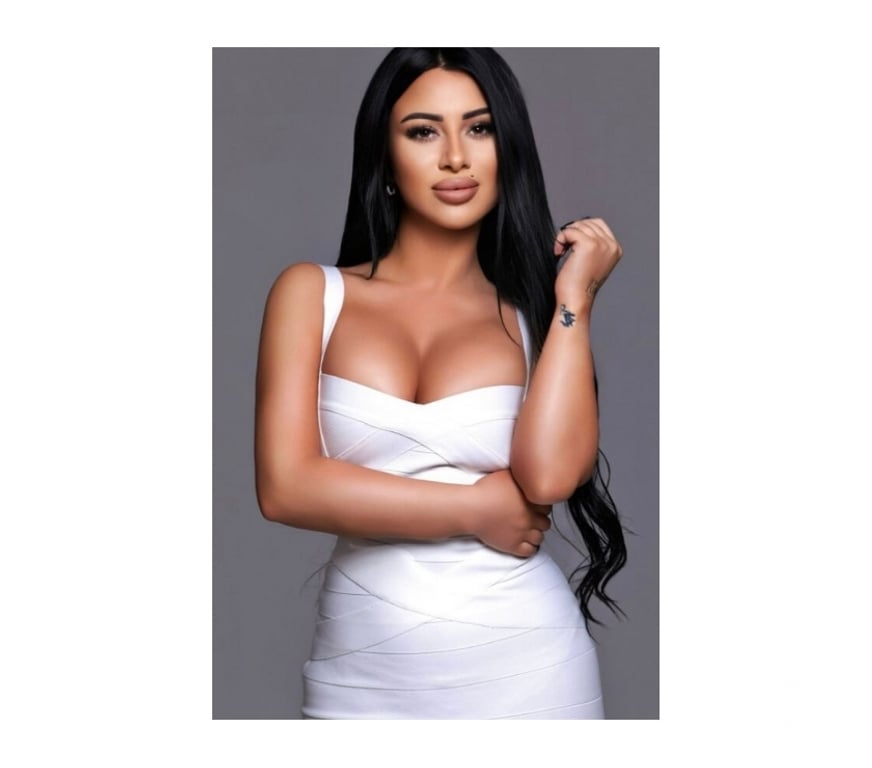 Escorts South West London Petersham - South West London - Photos for 🍒NAUGHTY AMY🪩 🔝HOTTEST BRUNETTE 🔝
