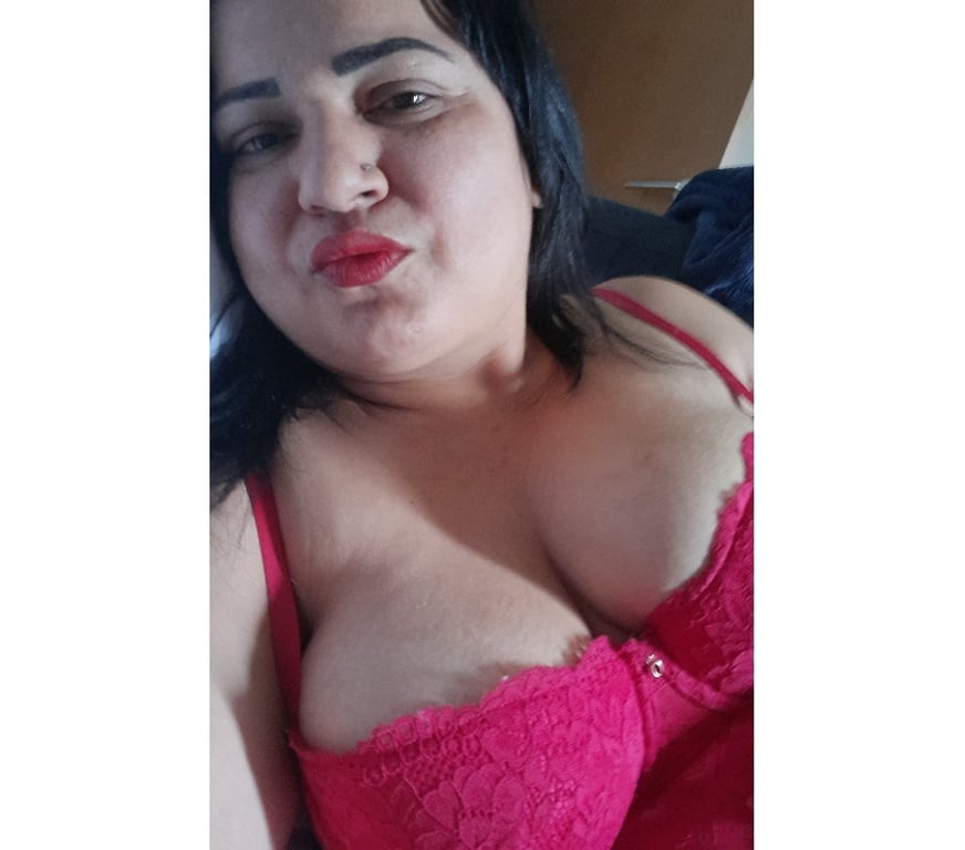 Escorts Leicestershire Leicester - Photos for Julie GFEparty brazilian