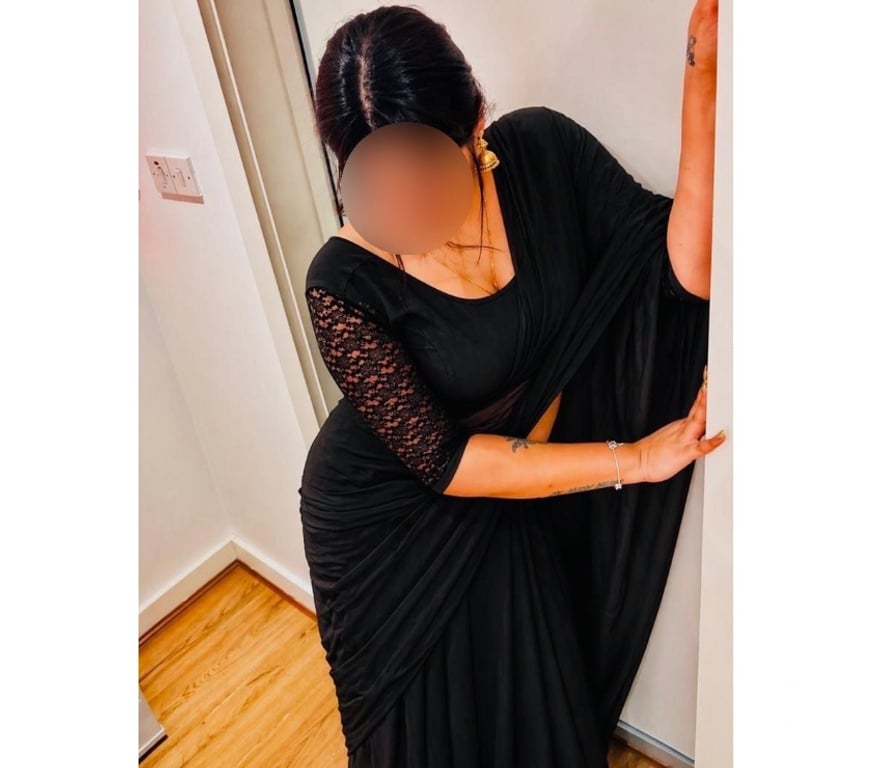Escorts West Midlands Coventry - Photos for Elegant & Caring Tamil Girl In Coventry