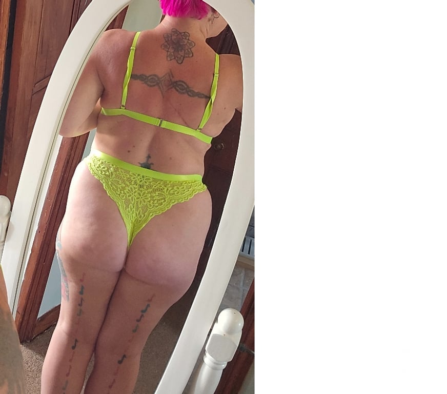 Escorts Dorset Bournemouth, Christchurch and Poole - Photos for Independent, Tattooed, Curvy, Alternative Looking GFE, Owo.