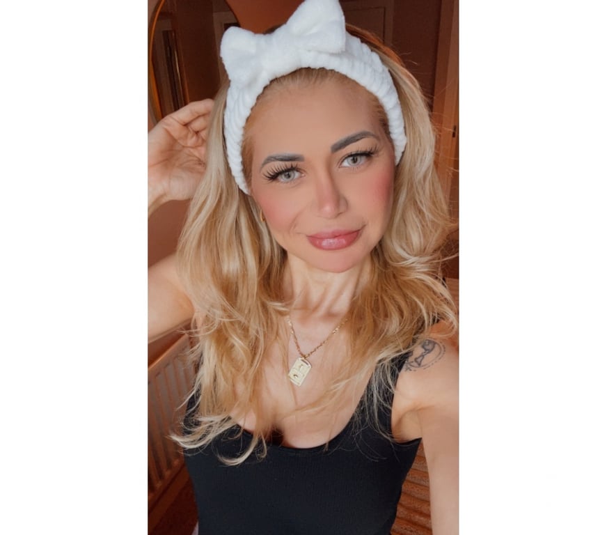 Escorts West London Hounslow - Photos for Sarah Miller, back to Hounslow
