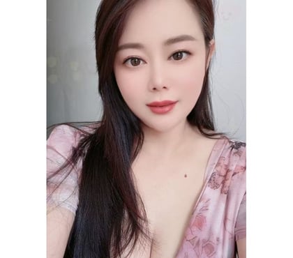Escorts Cardiff City Centre Cardiff - Photos for 🥰Sweet Asian Girl with Warm Smile🥰 CF24