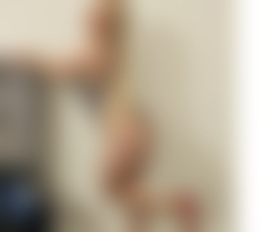 Escorts West Yorkshire Leeds - Photos for Milf 45 years old GFE. Whatsapp video conformation vide