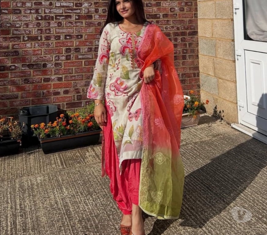 Escorts West Midlands Birmingham - Photos for Hey im available in your town for incall and outcall