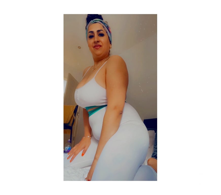 Escorts South Yorkshire Sheffield - Photos for MYA curvy party girl🔞 pictures real💯 last 2 days 🫦