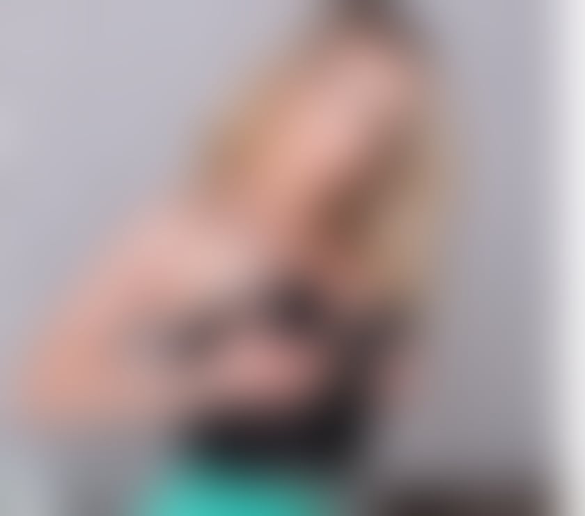Escorts Surrey Surrey Heath - Photos for Gorgeous Sam for gentleman pleasure and satisfaction!
