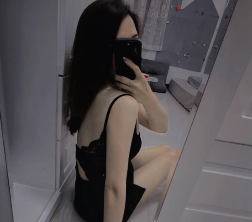 Photos for Beautiful Asian girl want to massage you🔥🔥