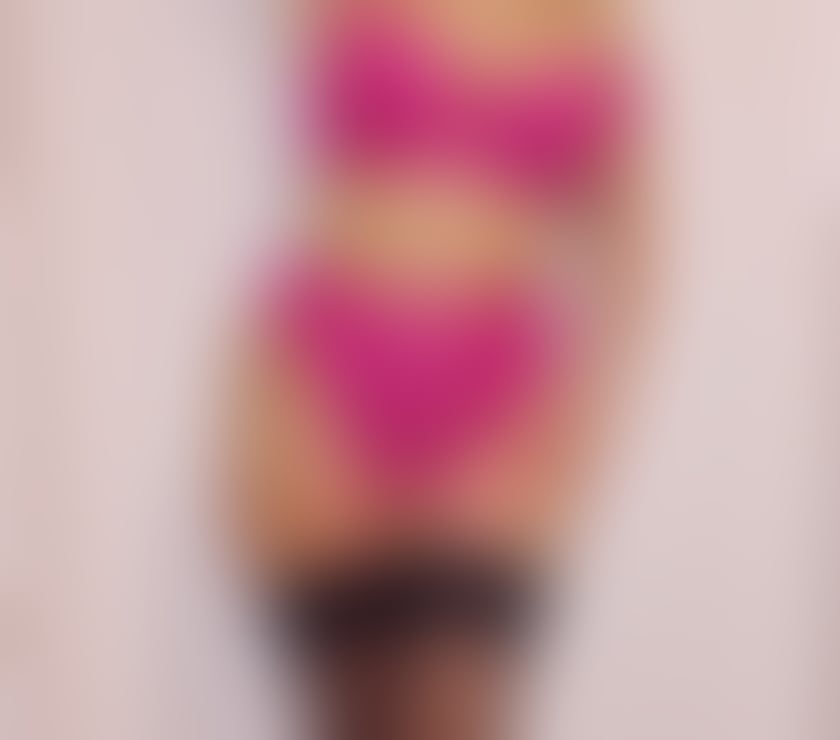 Escorts Warrington Lymm - Warrington - Photos for mature 52yrs GFE footfetish pantyhose Nylons