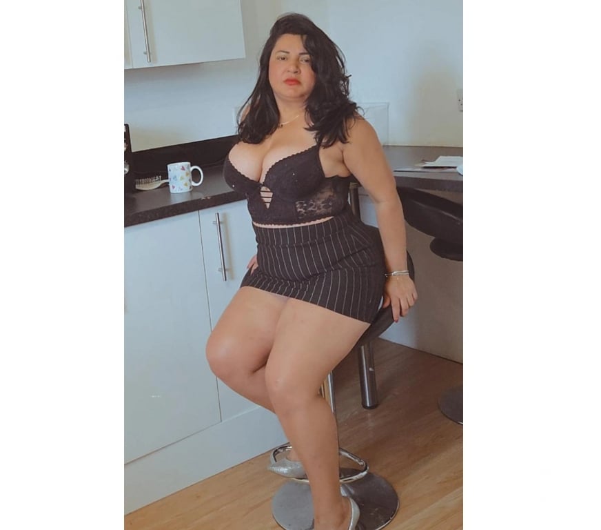 Escorts Nottinghamshire Nottingham - Photos for Julie GFE brazilian🇧🇷😍🤩❤️
