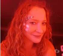 GREEDY HOTWIFE RAQUEL VAN ZANT