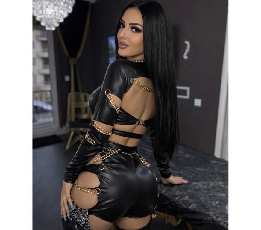 Escorts North Northamptonshire Kettering - North Northamptonshire - Photos for Hi guys , I’m Marta new in town, party 🍾❤️