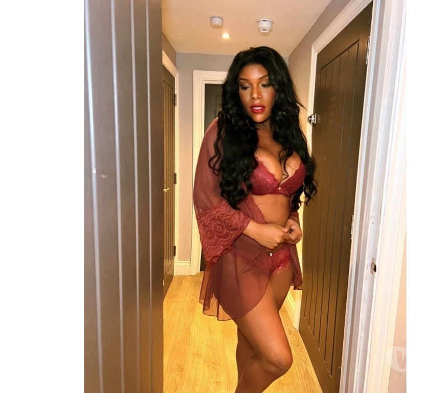 Escorts West Yorkshire Leeds - Photos for Sorayah black ébano 🥳girl party 🎉