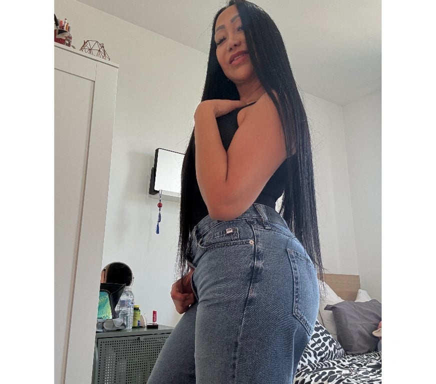 Escorts West Yorkshire Leeds - Photos for DIANA a COLOMBIAN GIRL IN THE CITY 🍑🍑💋💋