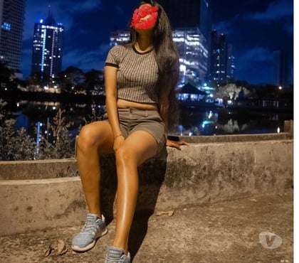 Photos for Buela - Curvy girl in London