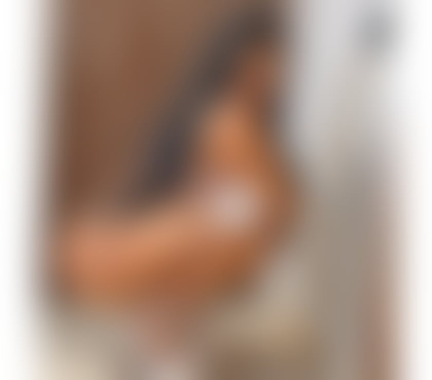  Escorts Heathrow Terminal 5 Station West London - Photos for Roberta Rich 💯💯✅️✅️
