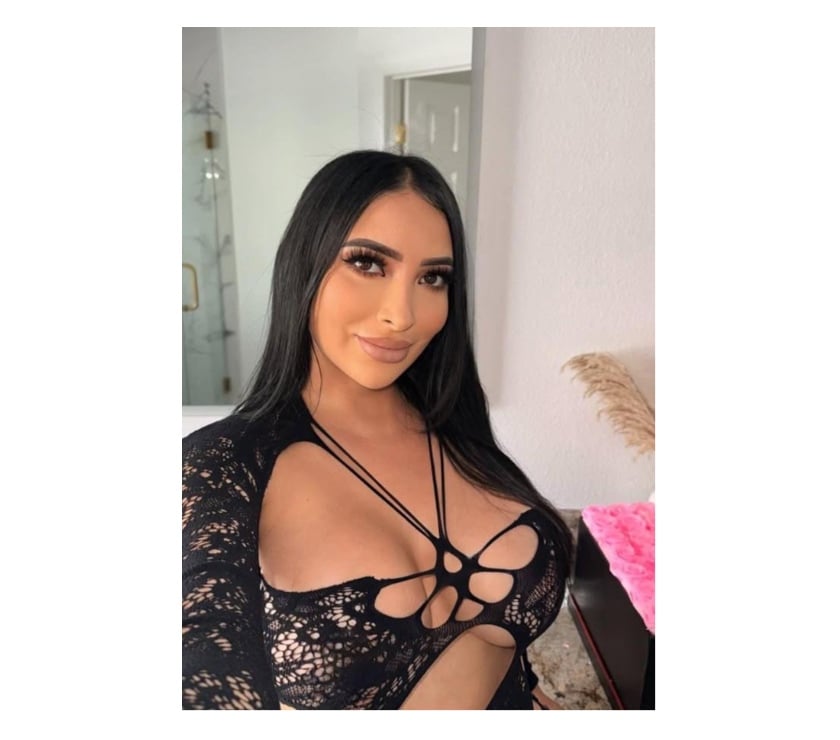 Transsexual Escorts Harrow Town Centre Harrow - Photos for Luci😋 sexy ass🍑 big🍆WhatsApp available