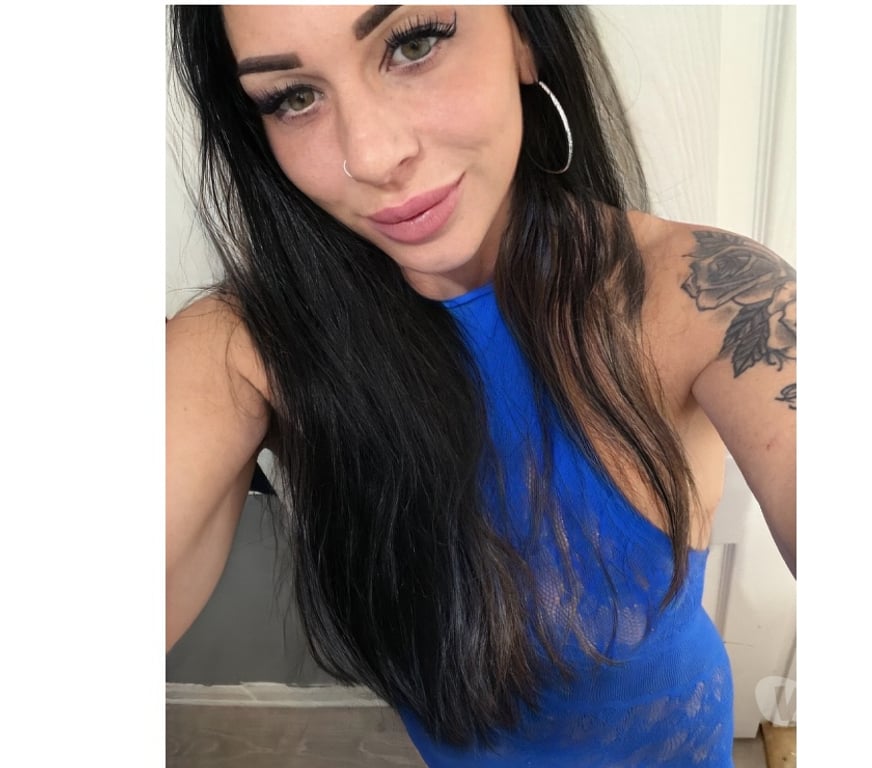 Escorts Hertfordshire Broxbourne - Photos for English beauty Holly