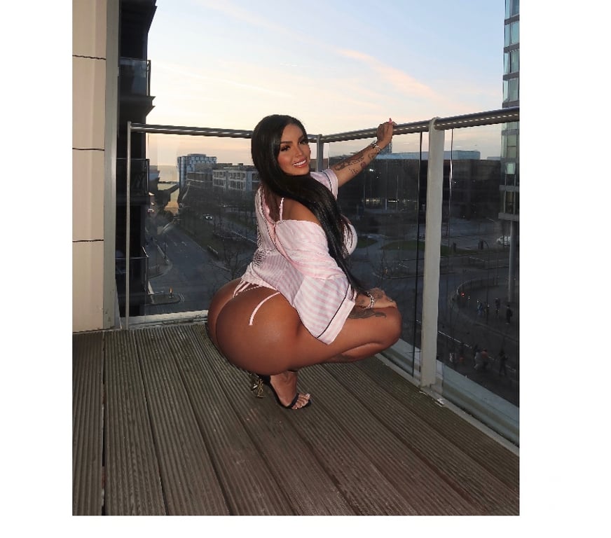 Escorts Buckinghamshire Milton Keynes - Photos for 🍑 BIG BOTTOM BRAZILIAN TAINÁ 🇧🇷