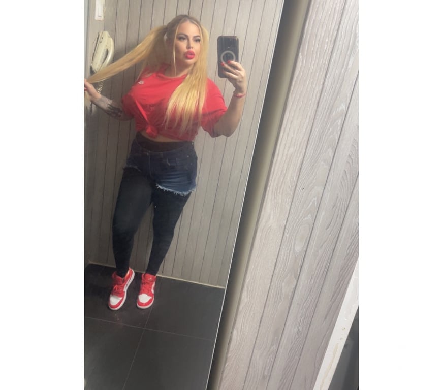Escorts Greater Manchester Oldham - Photos for New in town Nadia nice to meet you ❤️
