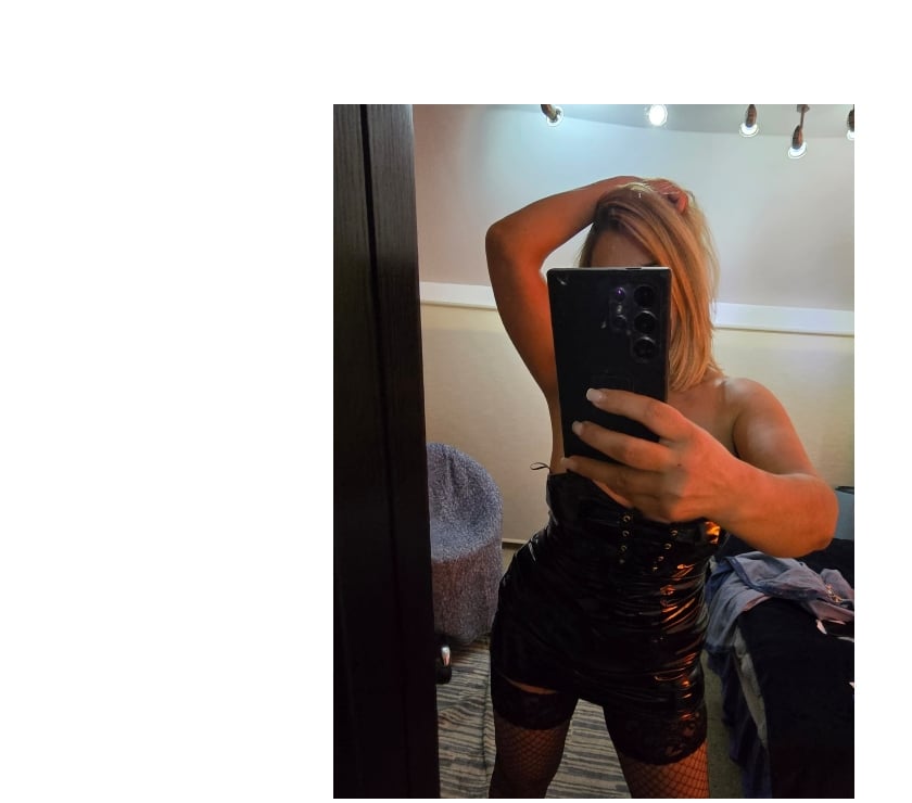 Escorts Bracknell Forest Amen Corner - Bracknell Forest - Photos for Massage and Strap-on