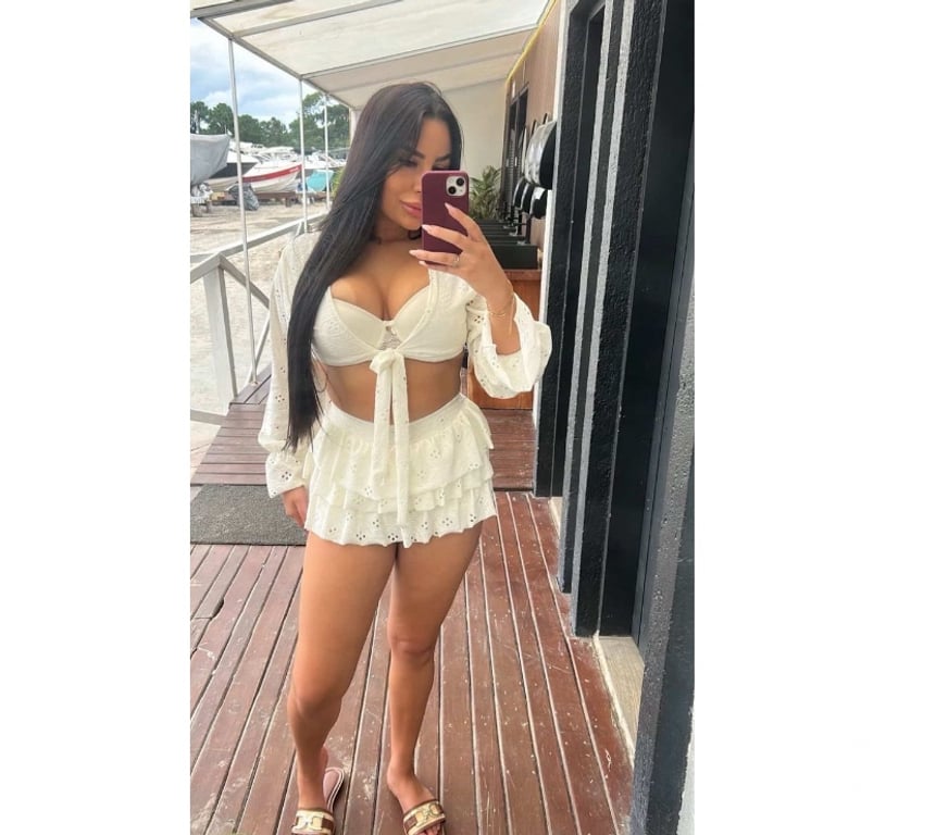 Escorts Peterborough Peterborough City Centre - Peterborough - Photos for Brunette with big breasts 🔥🇧🇷