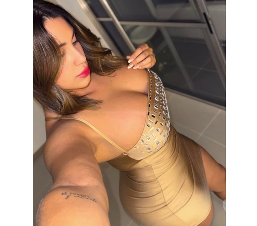 Escorts Greater Manchester Bolton - Photos for Real, Curvy, Passionate & Unforgettable ✨
