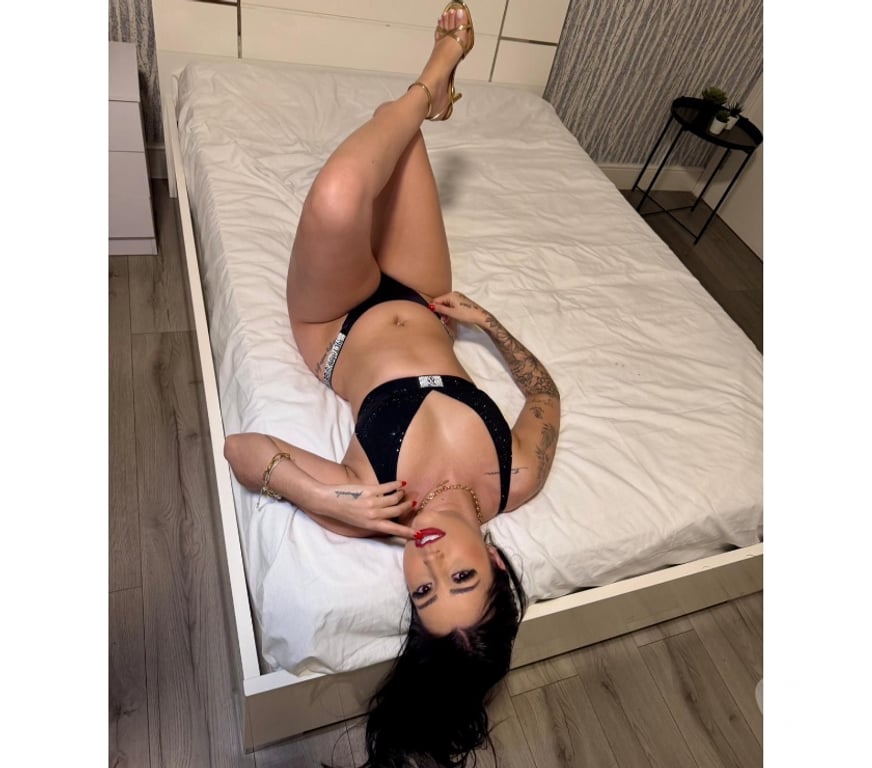 Escorts South East London Lewisham - Photos for 🇧🇷VICK BRAZILIAN NAUGHTY GIRL😈FULL SERVICE🇧🇷