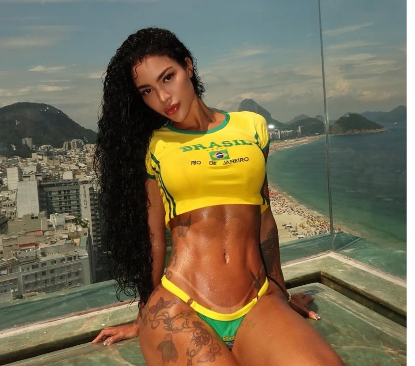 Escorts Cardiff City Centre Cardiff - Photos for Brunette Brazilian best owo 24H 💕🥂🇧🇷
