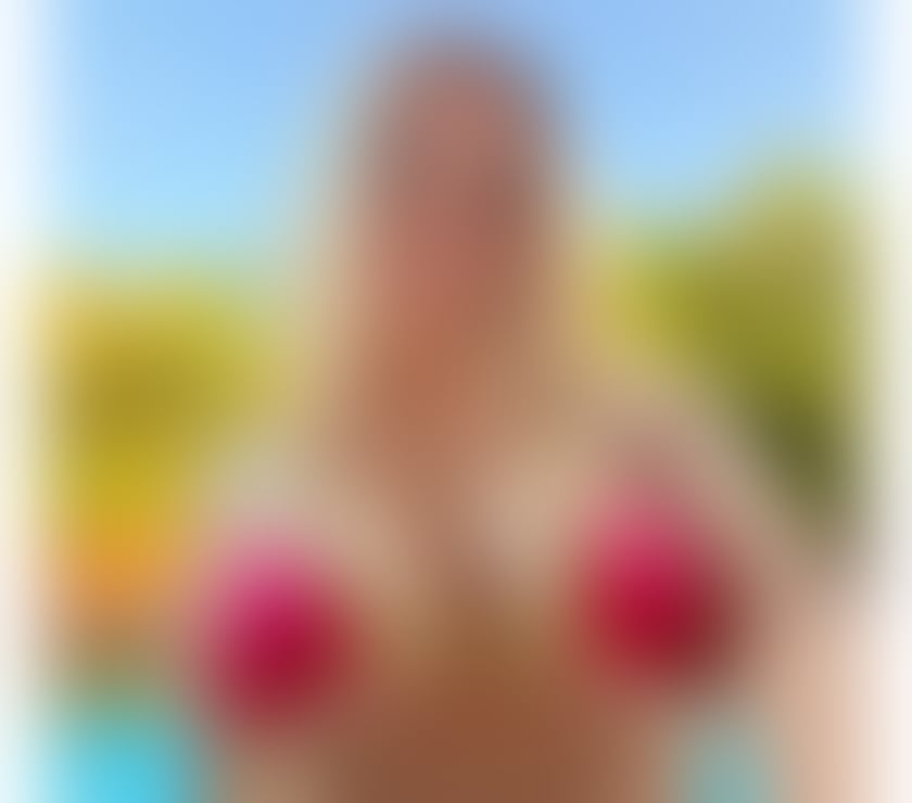 Photos for Brazilian hottie with a big ass 🍑 100% PHOTO REALY