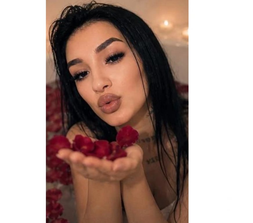 Escorts Greater Manchester Oldham - Photos for Selindiona🥰Party Incall Or Outcall❤️