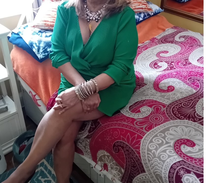 Escorts South West London Richmond upon Thames - Photos for INDIAN ESCORT AND MASSAGE FOR YOU 🥰💖❤️‍🩹