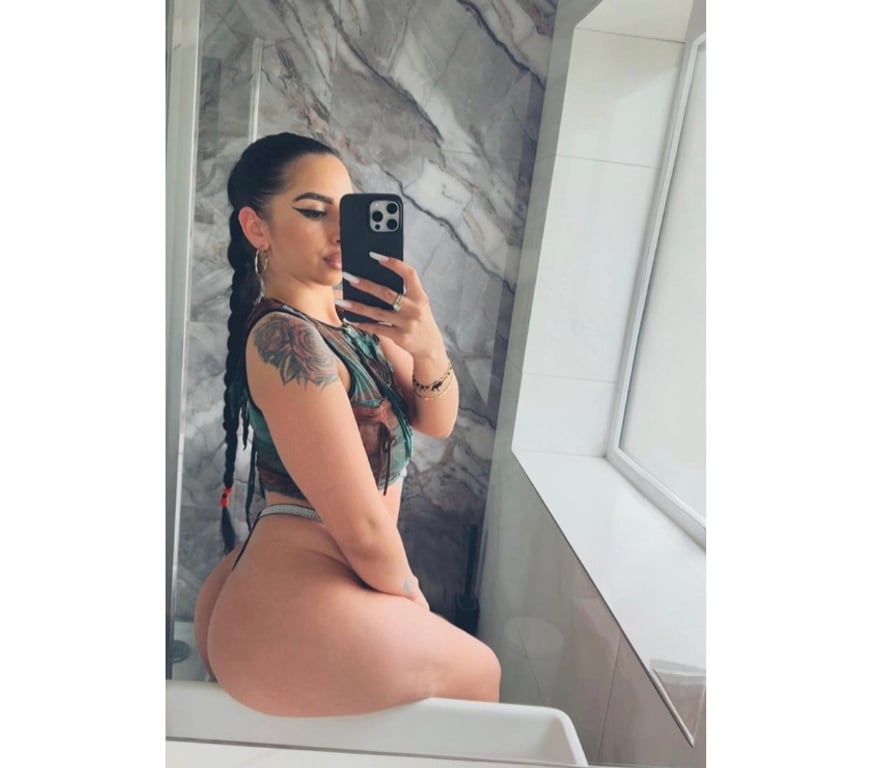 Escorts South East London Camberwell - South East London - Photos for 💎Outcall🍾24 hours 💎Naughty💎Melek🍾