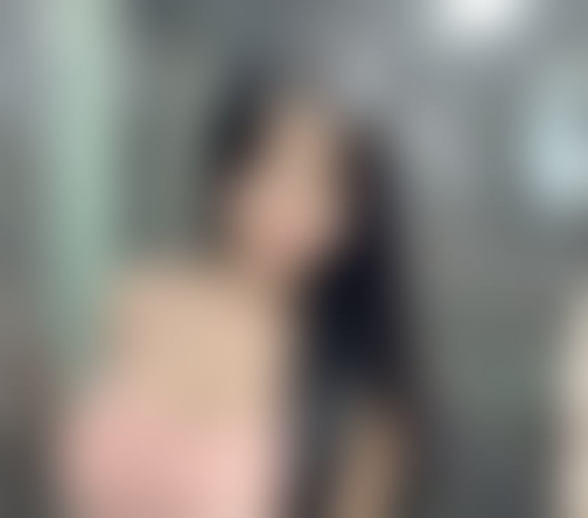 Escorts South East London Croydon - Photos for Cr0 Close to East Croydon train stati🩷